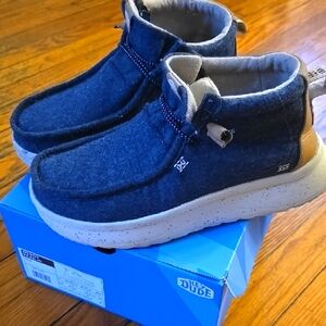 Hey Dude Wendy Peak booties